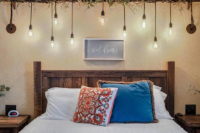 The Rustic Suite - Main Street Lodge in Berlin